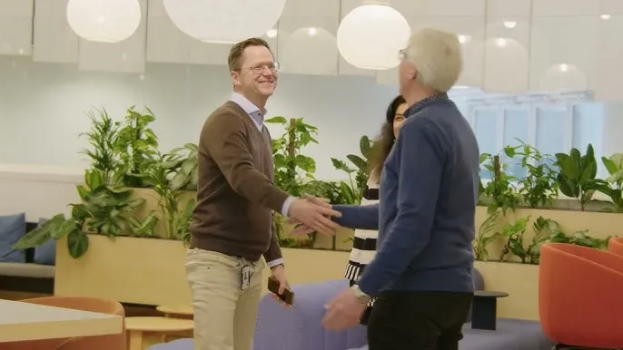 Sinergi Raksasa: Ericsson Gandeng Microsoft dan AWS untuk Percepat Adopsi 5G di Sektor Perusahaan