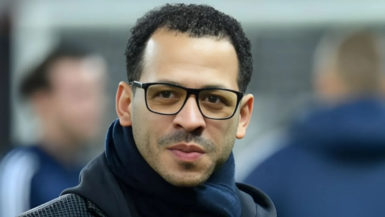 Evaluasi Liam Rosenior: Chelsea "Dipaksa Berjuang" oleh Lawan Tangguh di Kompetisi Domestik