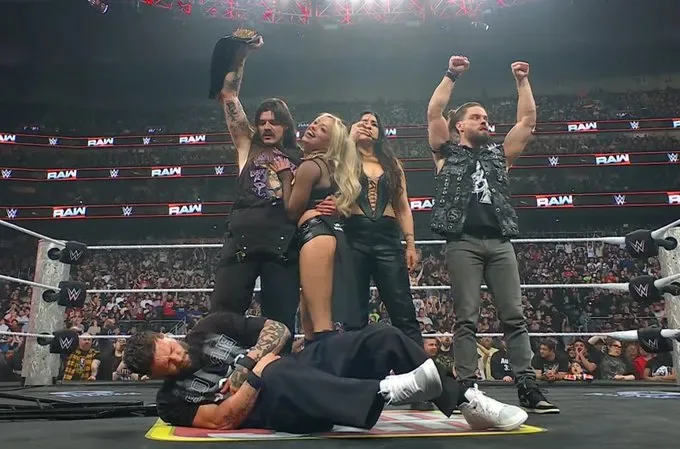 Pengkhianatan Berdarah di WWE RAW! Judgment Day Hancurkan Finn Bálor dan Dominik Mysterio: Akhir dari Sebuah Era Dominasi!