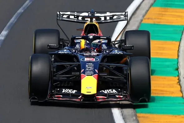 Bencana Kualifikasi Red Bull: Max Verstappen Kehilangan Waktu Masif di Tikungan!