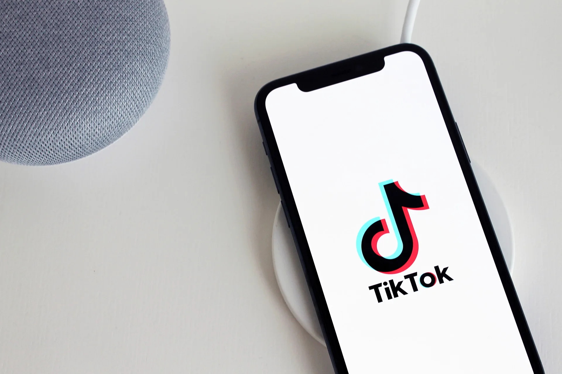 Pemerintah AS Tetapkan Pungutan $10 Miliar untuk Kesepakatan Akuisisi TikTok