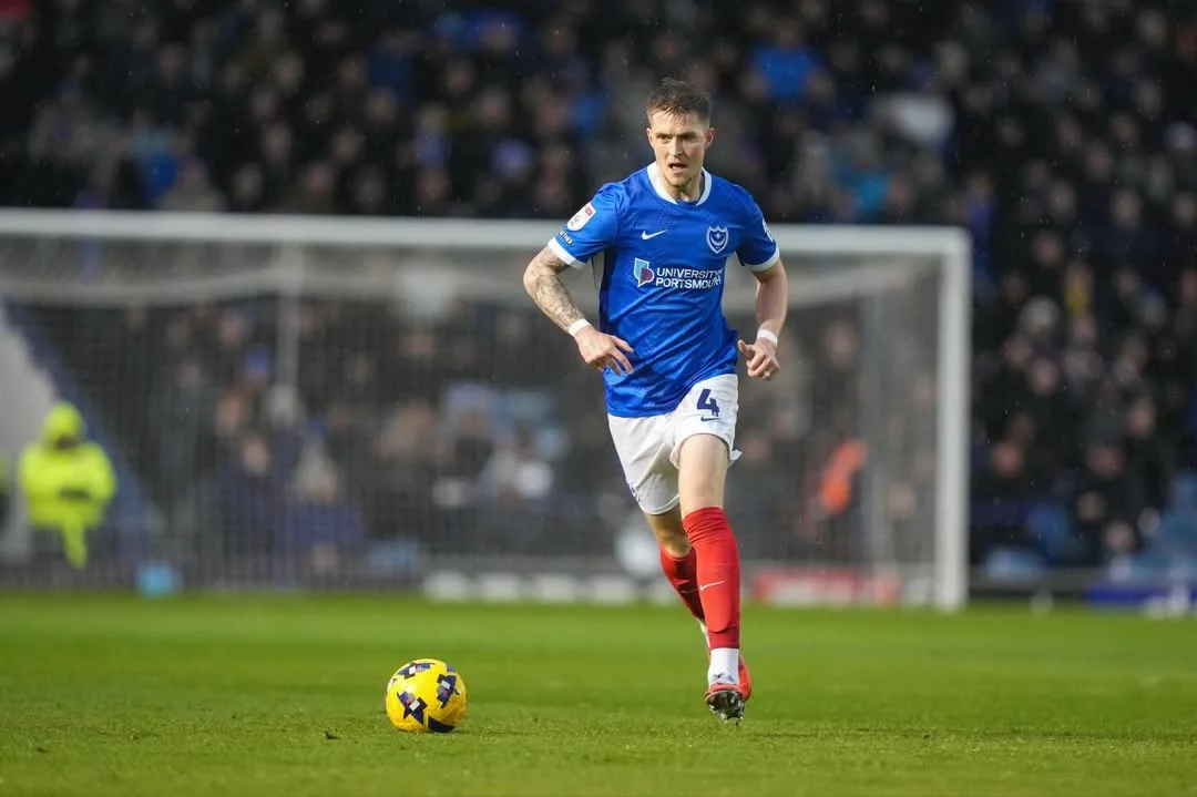 Kabar Buruk bagi Portsmouth: John Mousinho Konfirmasi Cedera Punggung Josh Knight Lebih Parah dari Perkiraan