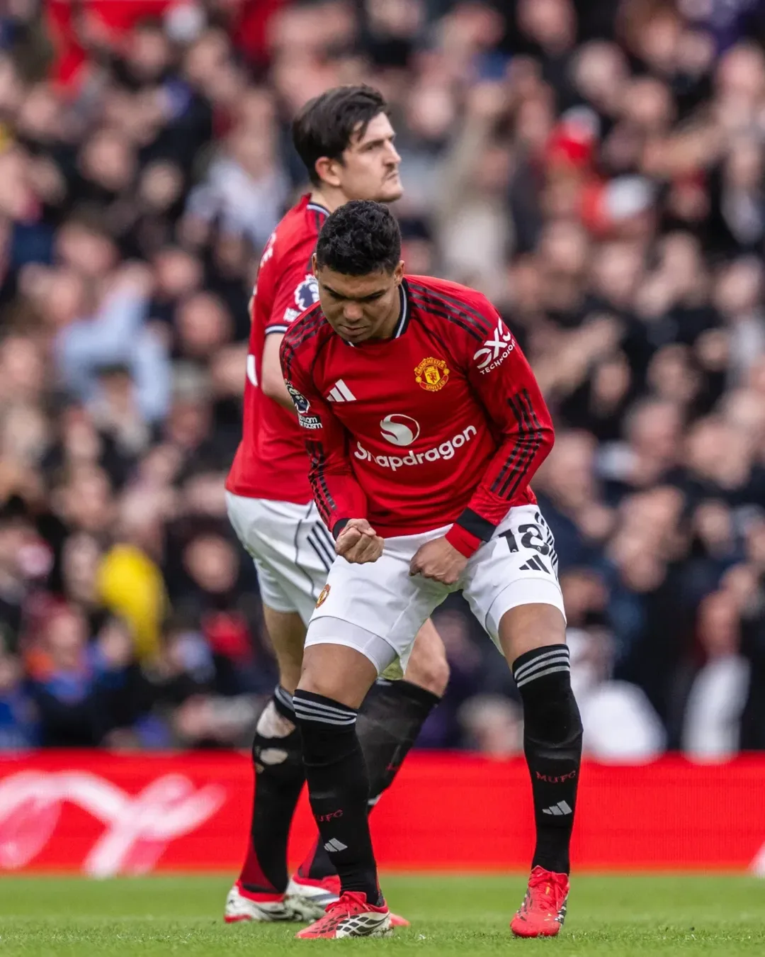 Langkah Strategis INEOS: Manchester United Siap Lepas Casemiro demi Investasi Gelandang Muda di Bursa Transfer
