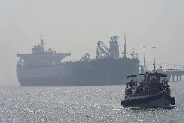 Eskalasi di Timur Tengah: AS Jatuhkan Bom 5.000 Pon Hancurkan Situs Rudal Iran di Selat Hormuz