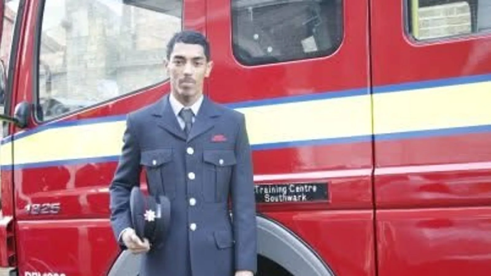 Kisah Chris Lock: Dari Petugas Pemadam Kebakaran Menjadi Pelatih Talenta Muda Terbaik Inggris
