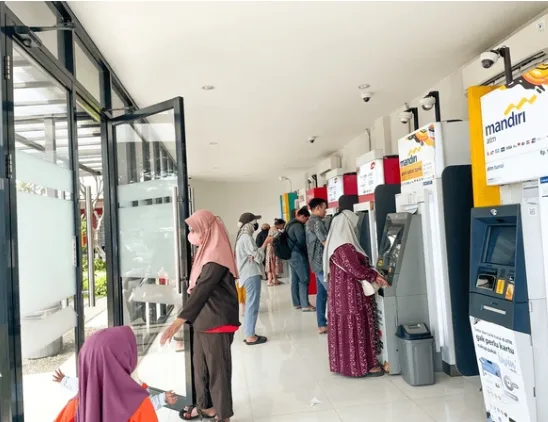 Sektor Big Banks Terkoreksi Berjamaah: Rupiah Melemah dan Tekanan Global Jadi Trigger Utama