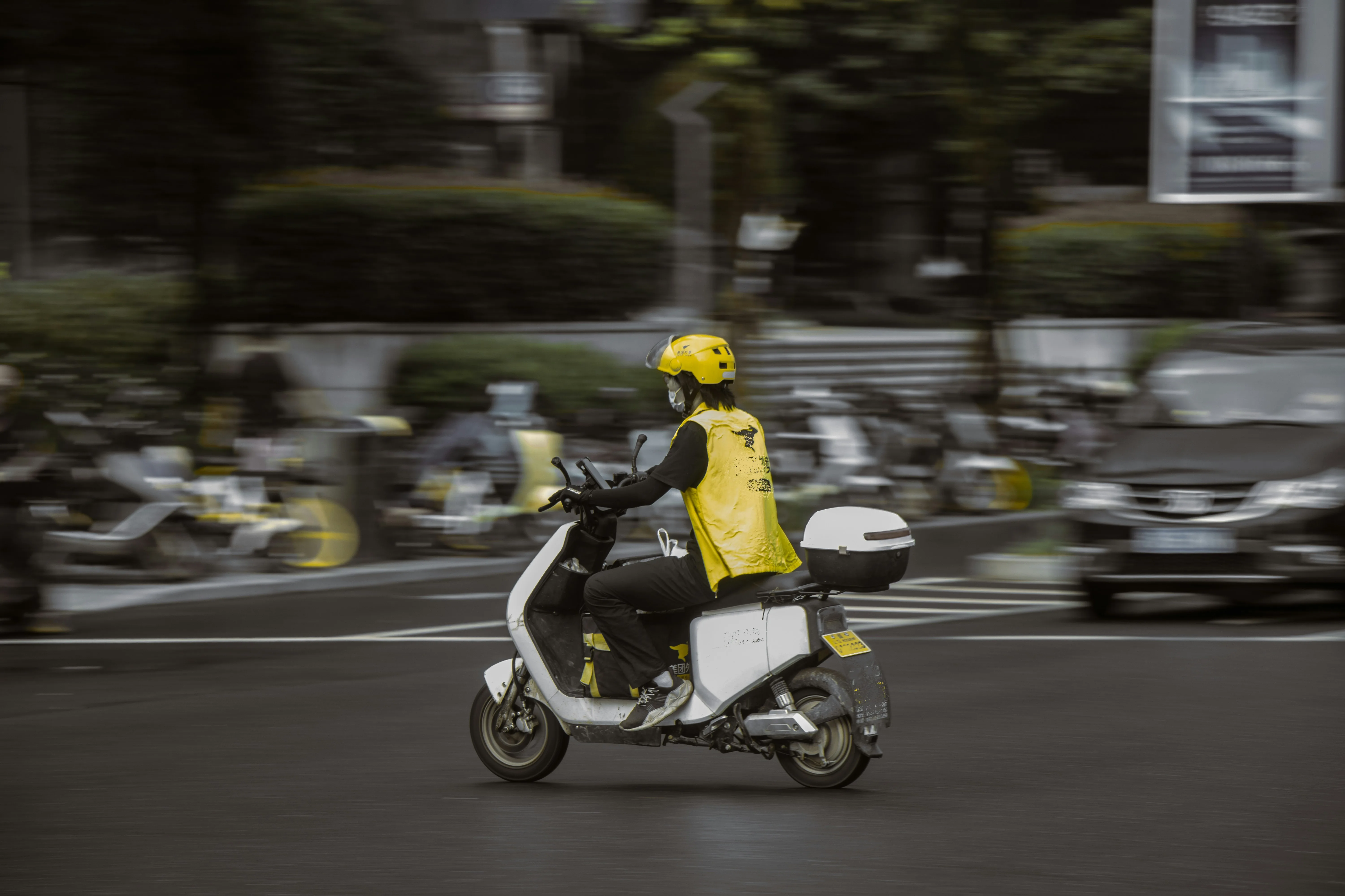 Evaluasi Pengadaan Motor Listrik Satuan Gizi: Menkeu Purbaya Pastikan Moratorium Anggaran Tahun 2026
