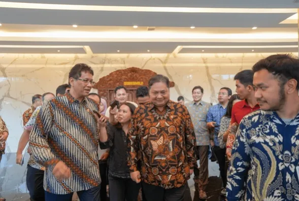 HEADLINE: Optimisme Airlangga: Ekonomi RI Kuartal I-2026 Diproyeksikan Tembus 5,5% Meski Geopolitik Memanas