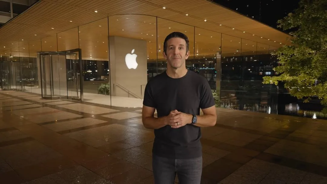 Era Baru Apple: Tim Cook Pindah ke Kursi Eksekutif, John Ternus Resmi Memegang Kendali sebagai CEO
