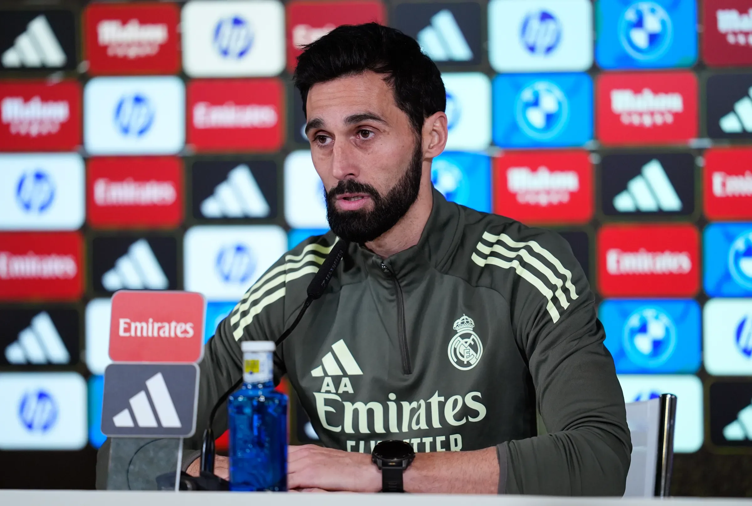 Alvaro Arbeloa: "Saya Senang Ketika Para Penggemar Memberikan Tepuk Tangan untuk Vinicius Jr"