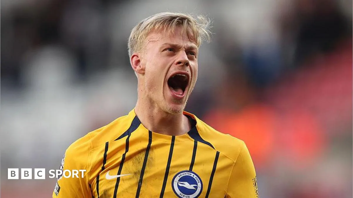 Tottenham Resmi Datangkan Jan Paul van Hecke dari Brighton dengan Mahar £52 Juta
