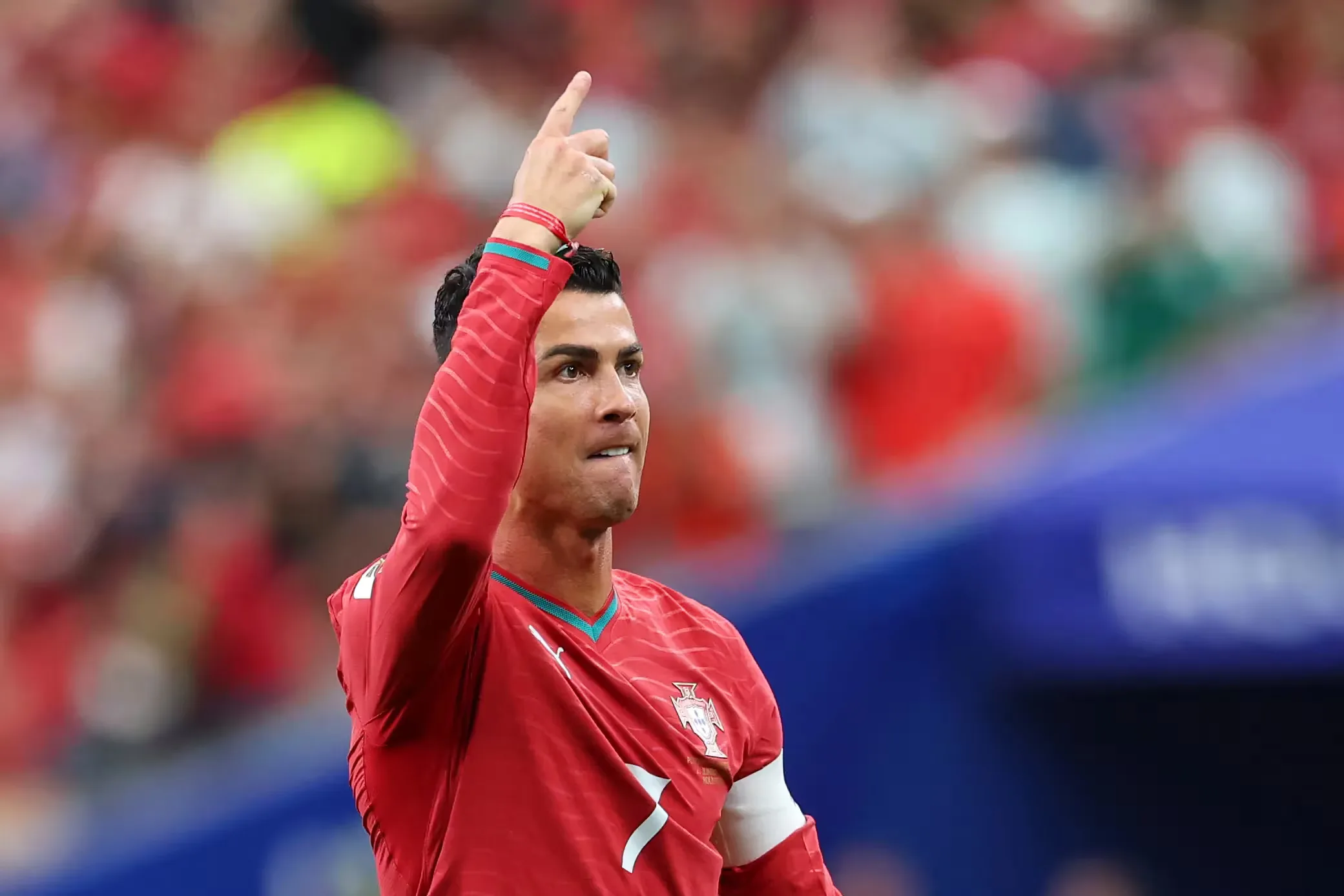 Ronaldo Bungkam Kritik: Dua Gol dan Satu Pesan untuk Tim