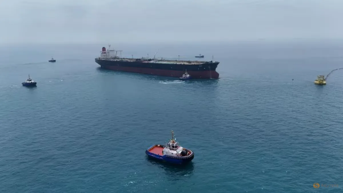Harga Minyak Bumi Terus Merosot, Selat Hormuz Mulai Longgar