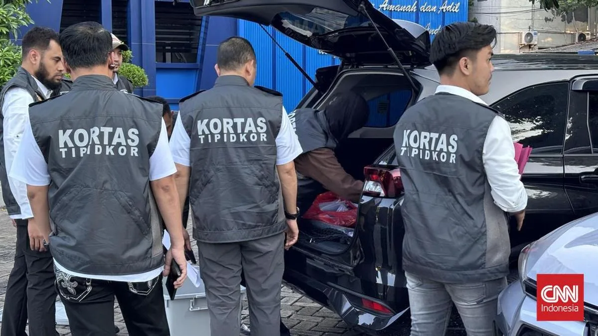 Kortastipidkor Geledah Kafe di Sidoarjo, Usut Aliran Dana Impor Ponsel Bekas Ilegal