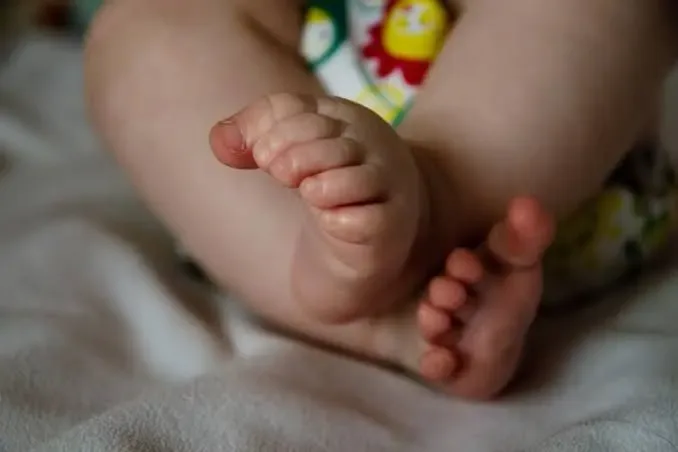 Guncang Bayi 5 Bulan Berulang Kali, Ayah di Singapura Terancam 8 Tahun Penjara