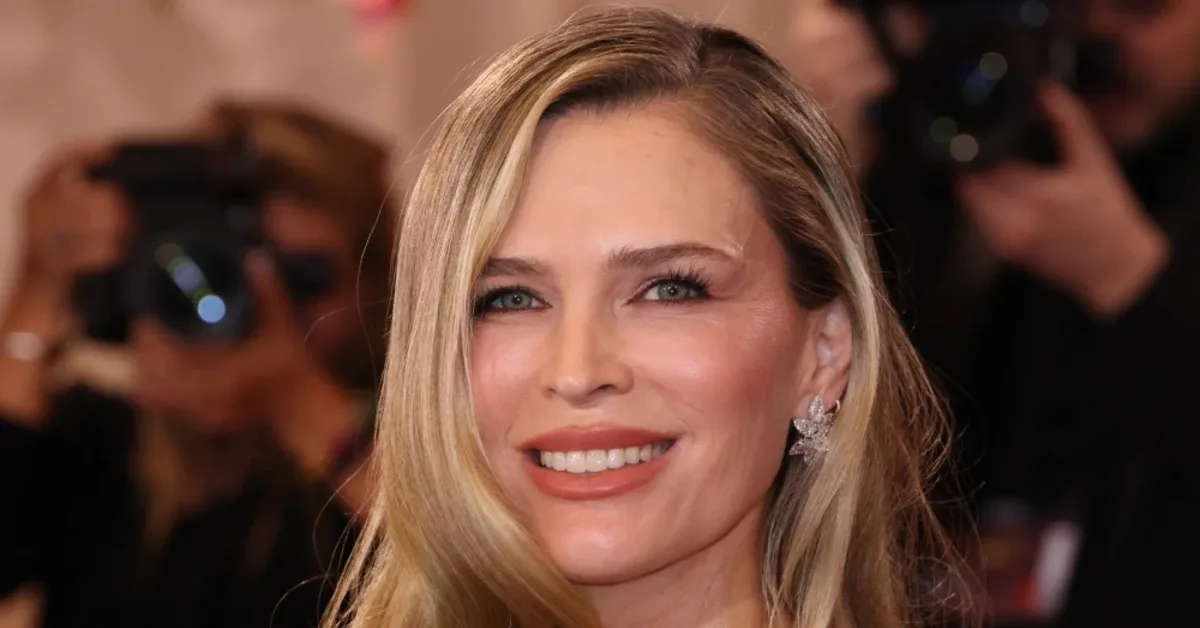 Sara Foster Buka Suara Soal Rencana Operasi Payudara Kedua: 'Saya Butuh Puting Saya Kembali'
