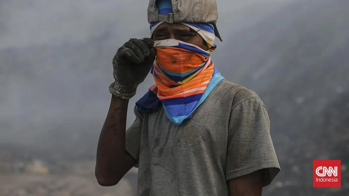 Kebakaran TPA Jatiwaringin Meluas, 154 Warga Terpapar ISPA