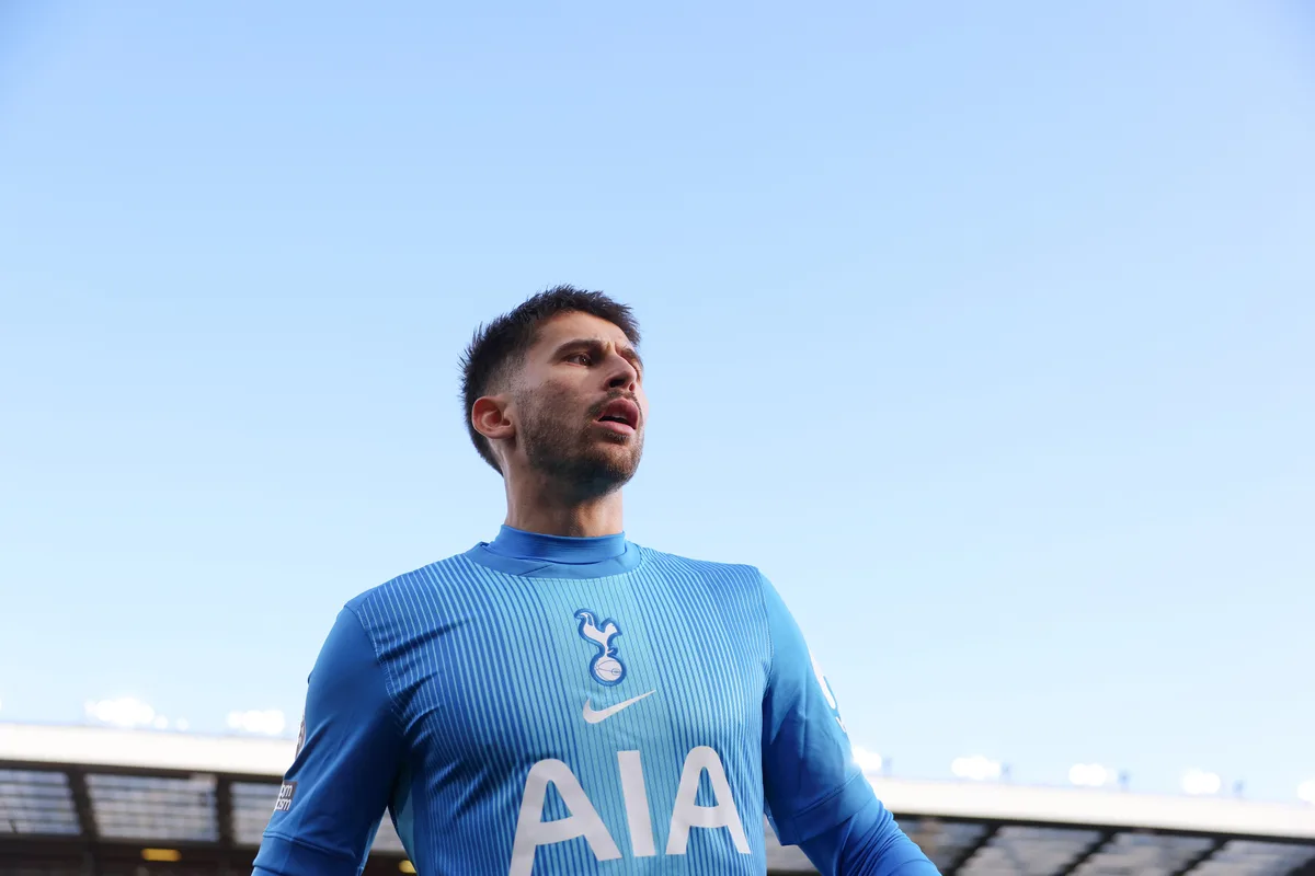 Vicario Kunci Kepergian dari Tottenham, Juventus Ajukan Skema Pinjam