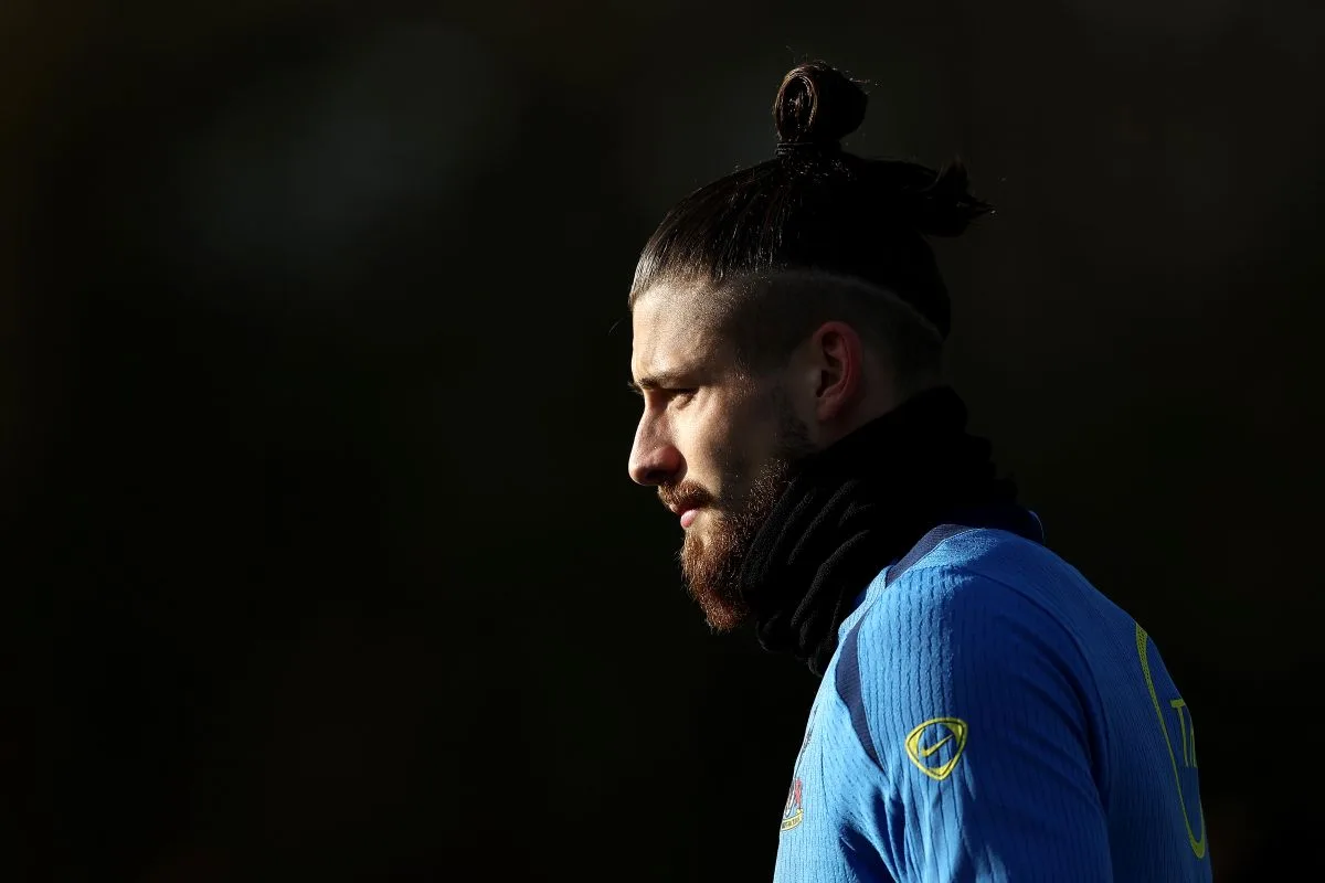 Fiorentina Gaet Radu Dragusin dari Tottenham: Pinjaman dengan Opsi Beli
