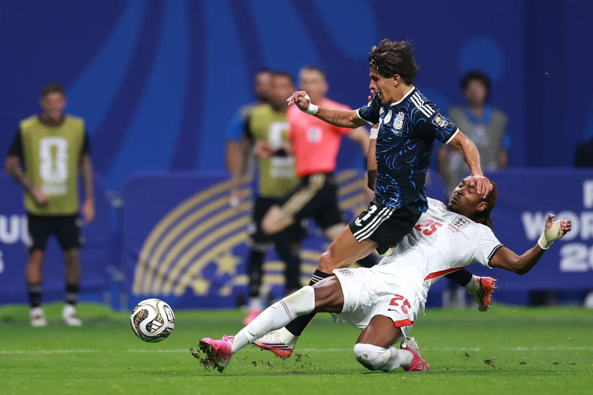 Inter Milan Kejar Bek Tottenham Djed Spence, Liverpool dan Newcastle Jadi Saingan Berat