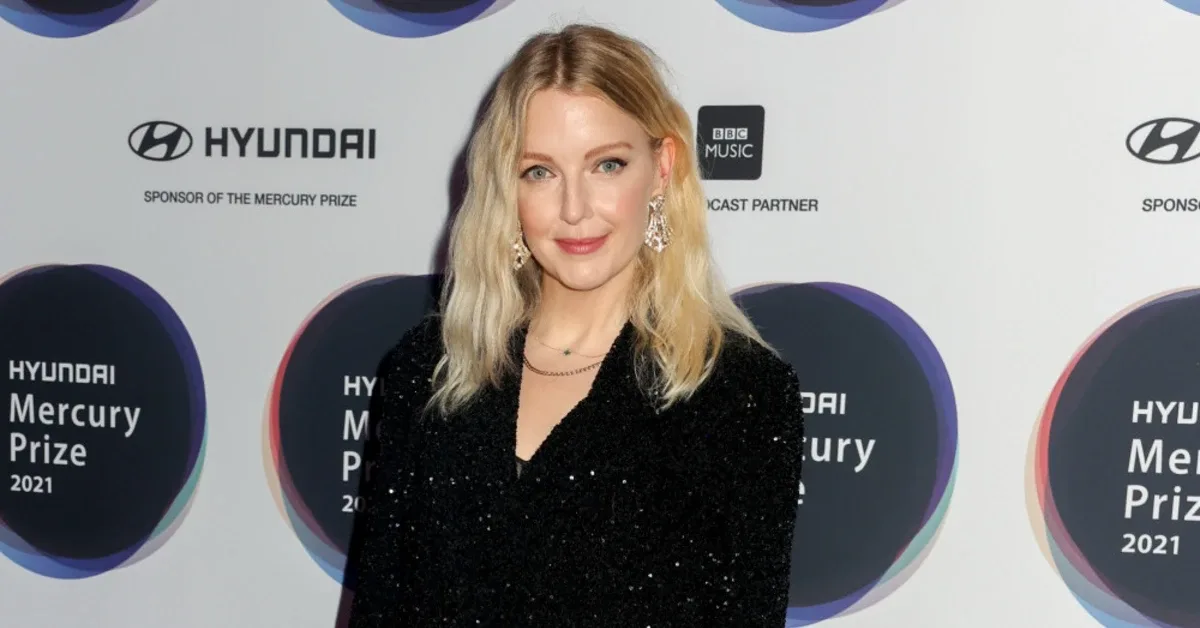Lauren Laverne Kembali Berbagi Diagnosis Langka: Smouldering Myeloma