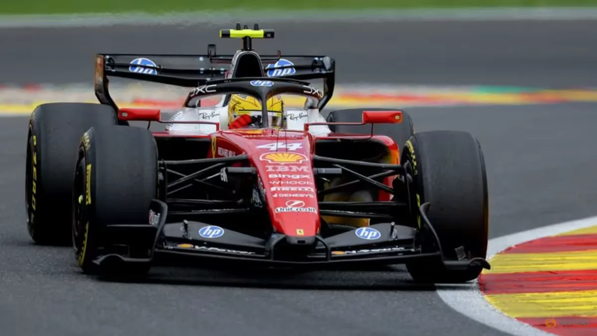 Hamilton Bebas dari Kesalahan Usai Tabrak Mekanik Ferrari di Pit Stop GP Belgia