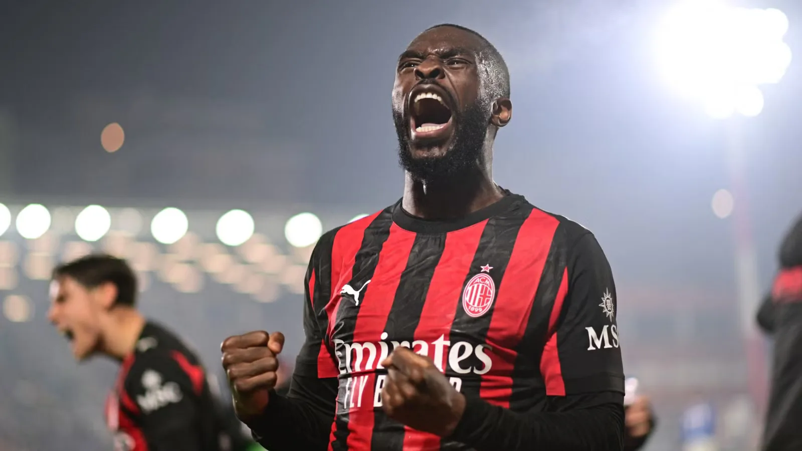 Newcastle Ikut Berburu Fikayo Tomori, Bek AC Milan yang Terancam Hengkang