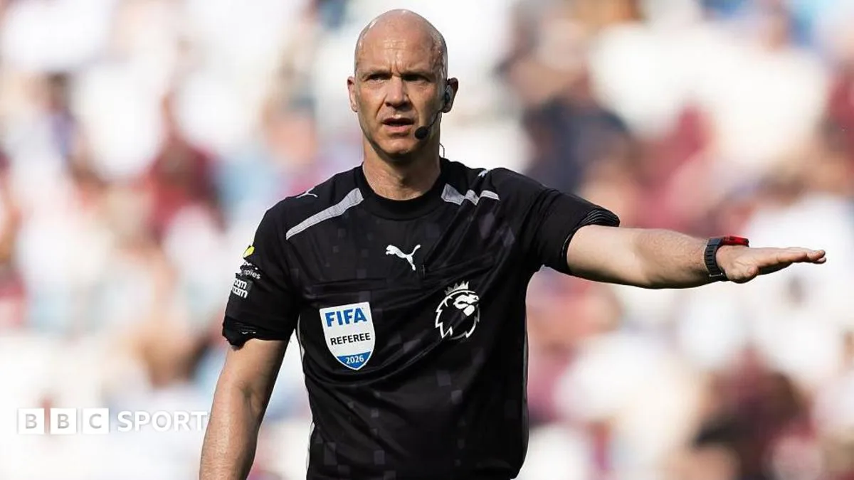 Tekanan Tak Tertahankan: Wasit Anthony Taylor Pensiun Setelah 20 Tahun Karier