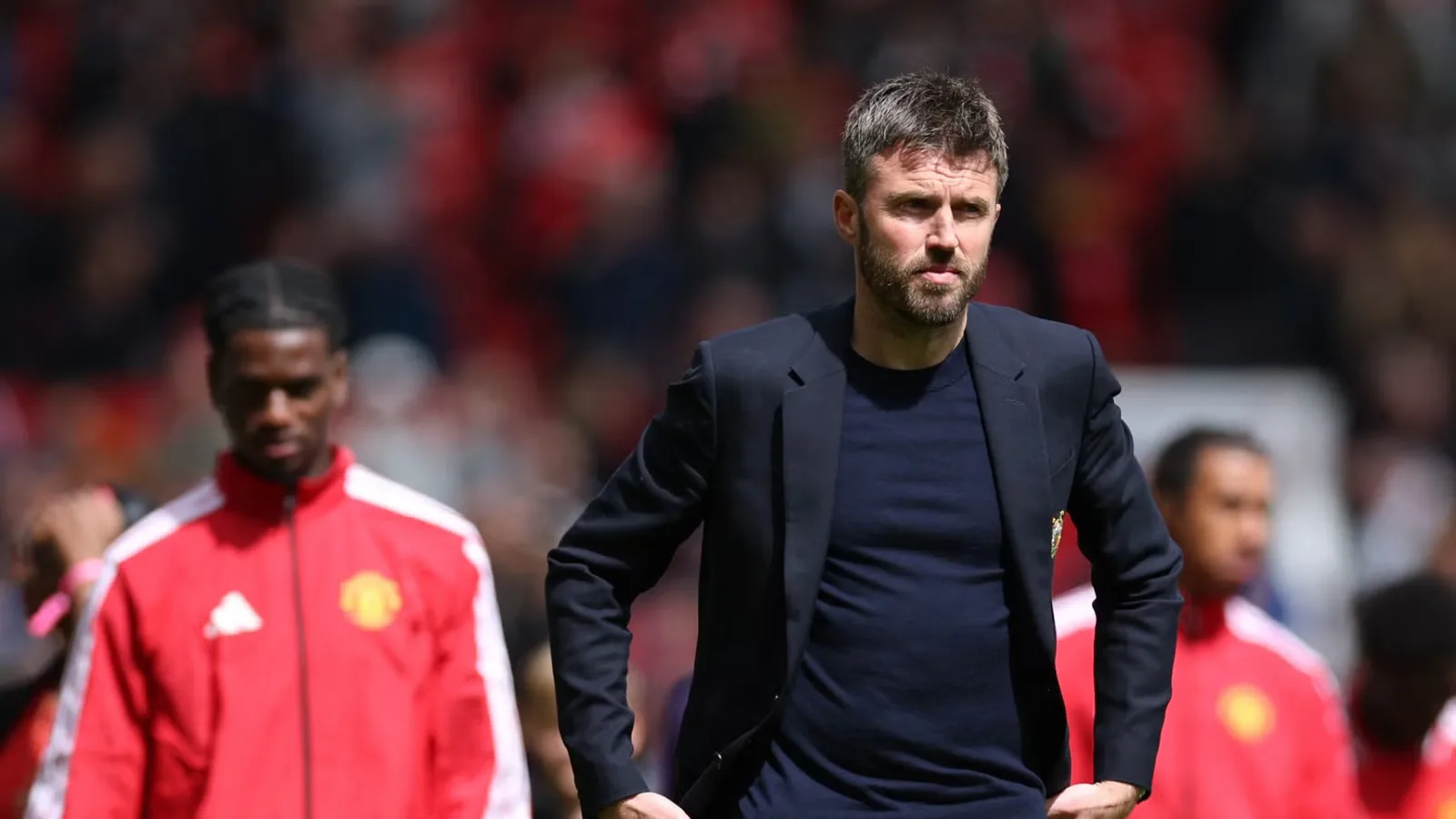 Man United Incar Bek Timnas Kolombia, CEO Bologna Buka Pintu Keluar