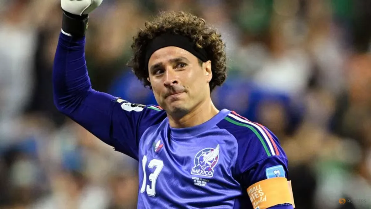 Guillermo Ochoa Gantung Sarung Tangan: Legenda Meksiko Pensiun Usai Enam Piala Dunia