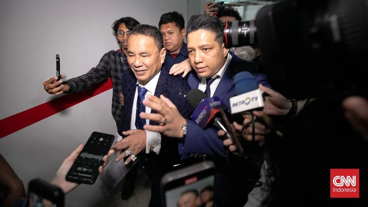Hotman Paris Mundur dari Kasus Febrie Adriansyah: Saraf Kejepit hingga Operasi di Singapura