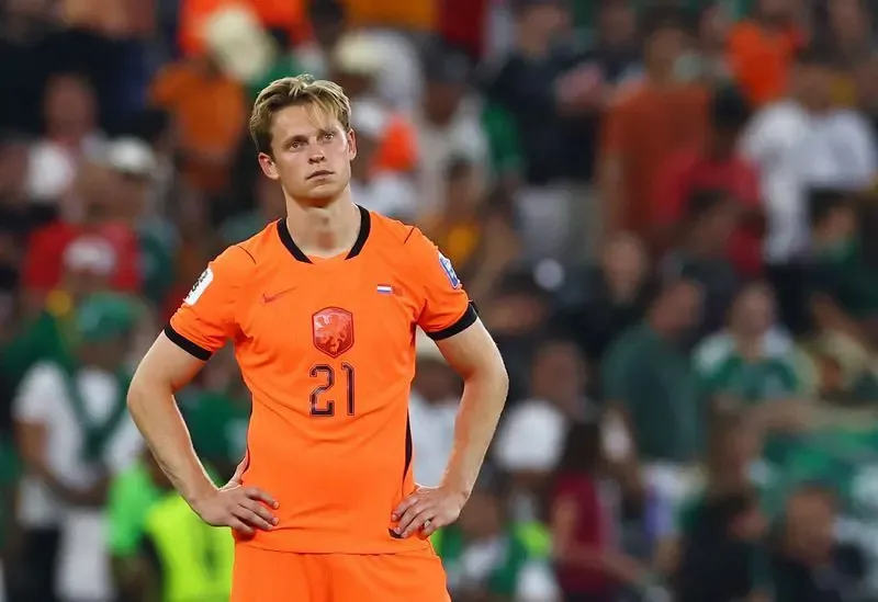 Frenkie de Jong Alami Cedera Ligamen Lutut, Barcelona Khawatir Kehilangan Gelandang Andalan
