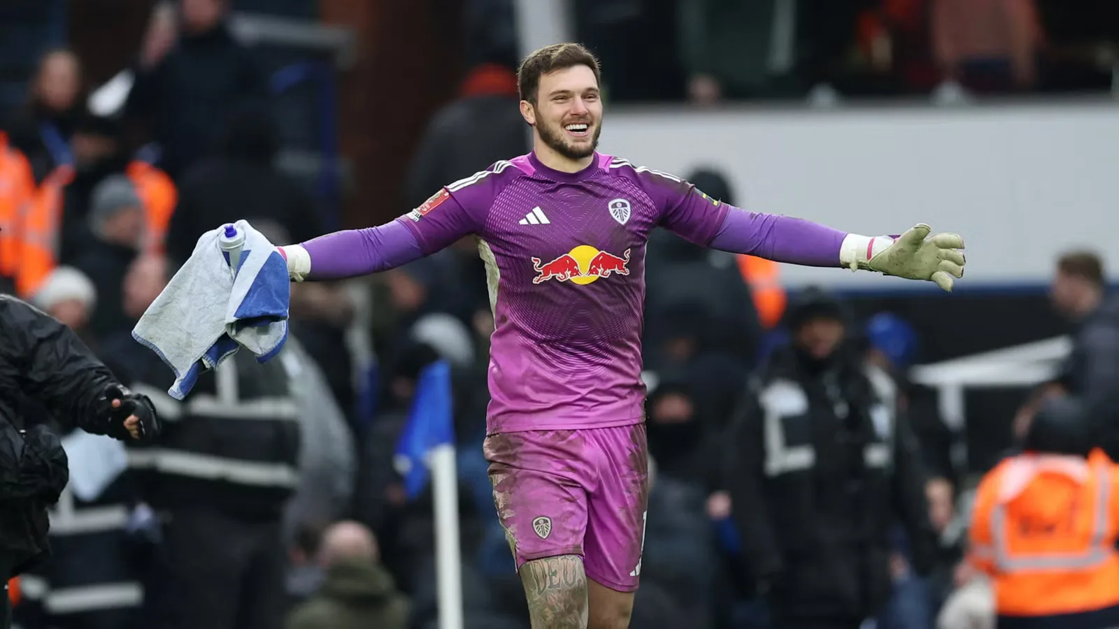 Leeds Segera Lepas Lucas Perri, James Trafford Jadi Target Utama