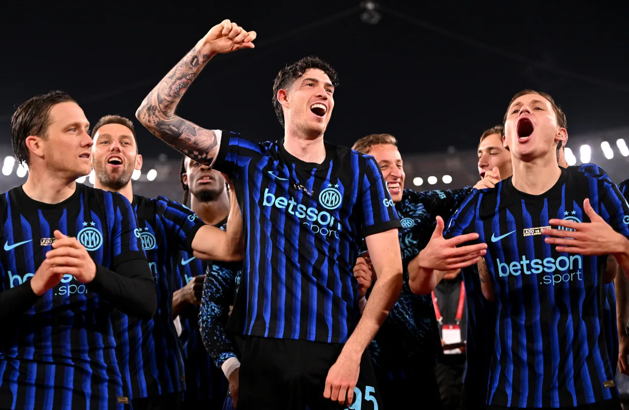 Mourinho Kembali Bidik Bastoni, Inter Pasang Bandrol Rp1,2 Triliun