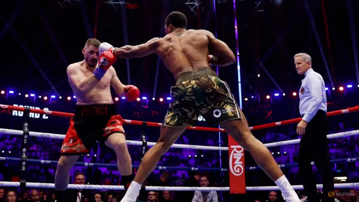 Anthony Joshua Bangkit dari Knockdown, Duel dengan Tyson Fury Kian Menggema