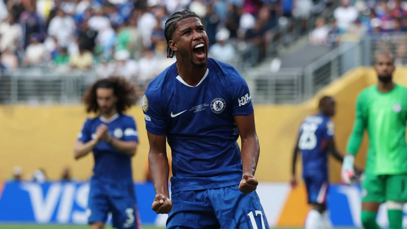 Man United Incar Danilo, Gelandang Botafogo Sebagai 'Upgrade' Andrey Santos