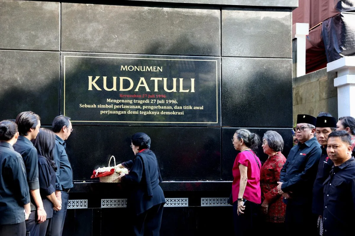 Menjahit Tanpa Bius: Kisah Dokter PDIP di Balik Tragedi Kudatuli 1996