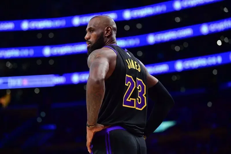 LeBron James Resmi Gabung Sixers, Target Juara Keempat di Tim Keempat