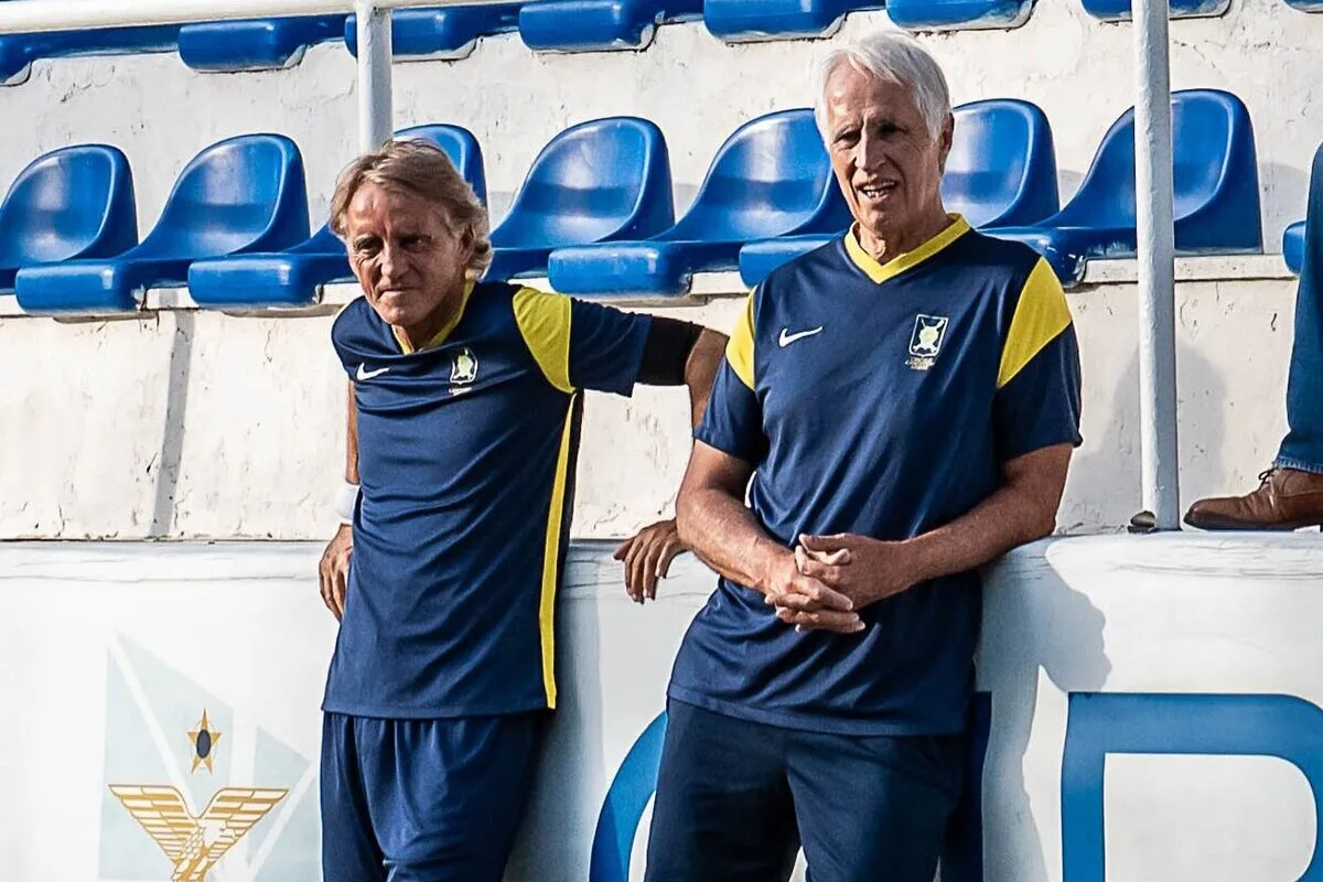 Roberto Mancini Kembali ke Timnas Italia: Maladini dan Leonardo Mundur