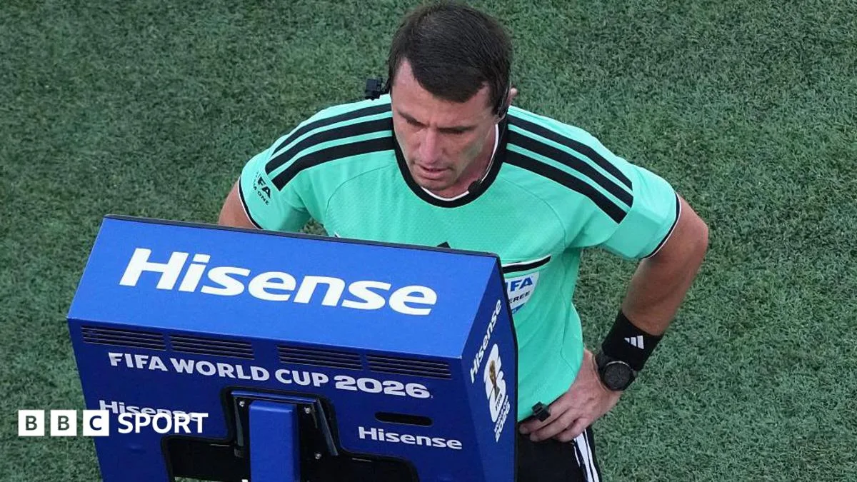 Wasit Eropa Sepakat: VAR Kembali ke Filosofi Awal, Hanya Koreksi Kesalahan Nyata