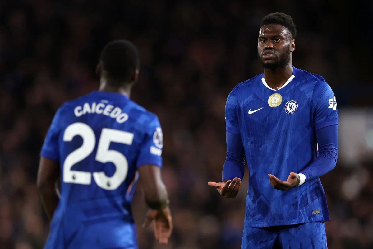 Napoli Berburu Badiashile, Chelsea Ngotot Bandel di Angka €30 Juta