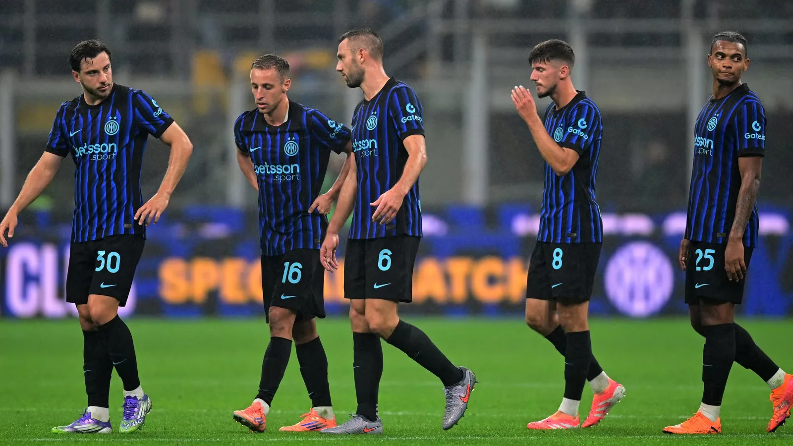 Newcastle Siapkan Tawaran €40 Juta untuk Petar Sucic, Leeds Ikut Berebut