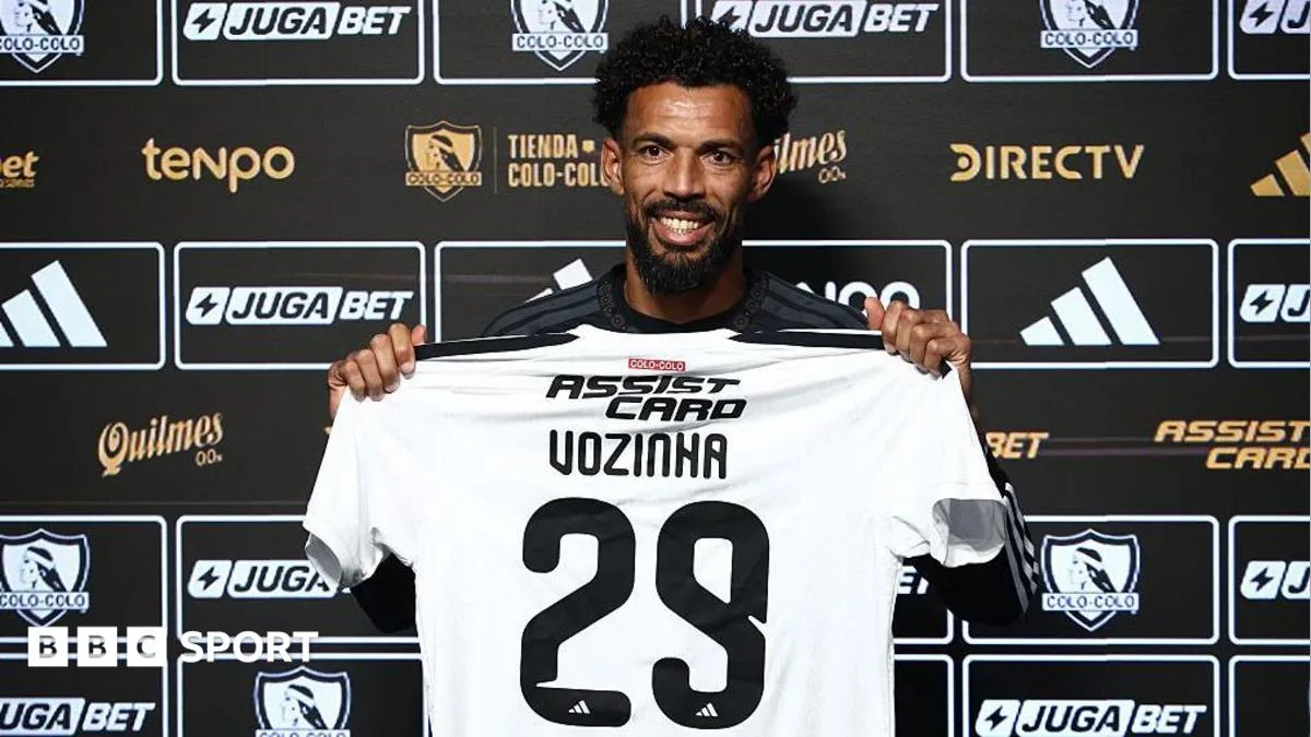 Vozinha Dapat Izin Khusus Pakai Nama Panggilan di Colo Colo: 'Nenek' yang Mendunia