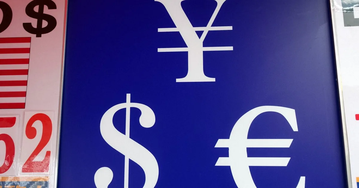 Dolar AS Jatuh ke 157 Yen: Sinyal The Fed Tahan Suku Bunga, Rupiah Berpeluang Menguat?