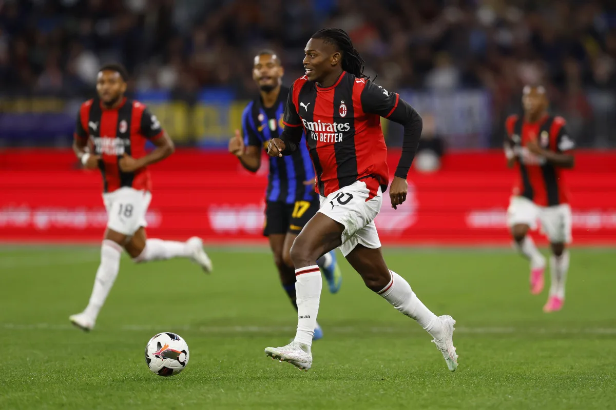 Galatasaray Siapkan Tawaran Baru untuk Leao, Milan Bertahan di Kisaran €50-60 Juta