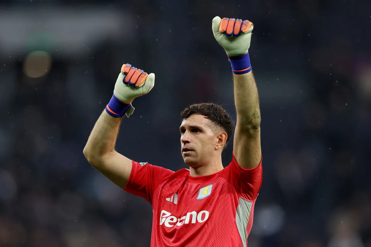 Juventus Putar Haluan ke Emiliano Martinez Usai Transfer Suzuki ke PSG Gagal