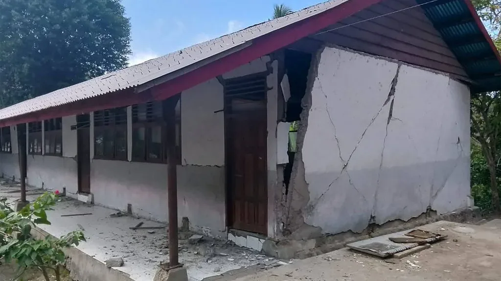 Gempa Flores: 228 Rumah Rusak, 814 Warga Masih Mengungsi, Wamenkes Turun ke Maumere