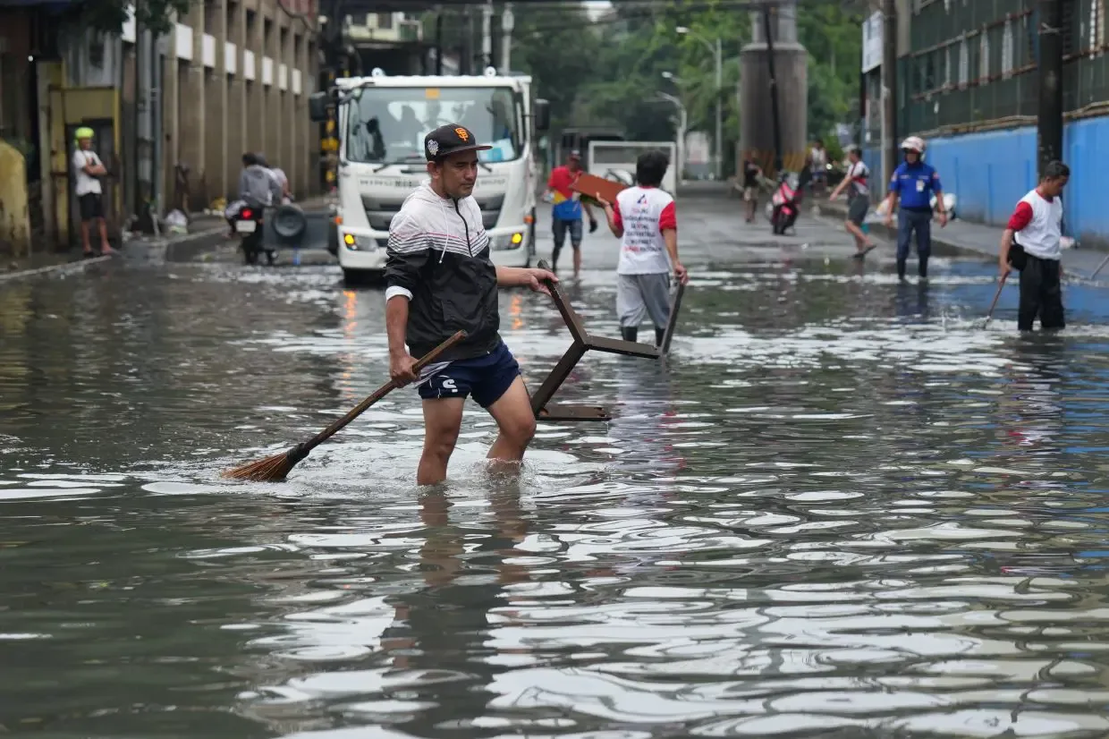 Leptospirosis Mengintai di Tengah Banjir Manila: 3.760 Kasus dan Dua Kematian