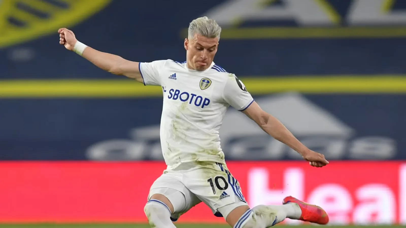 Farke Transforms Bogle from Premier League's 'Worst Defender' to Elite Alioski