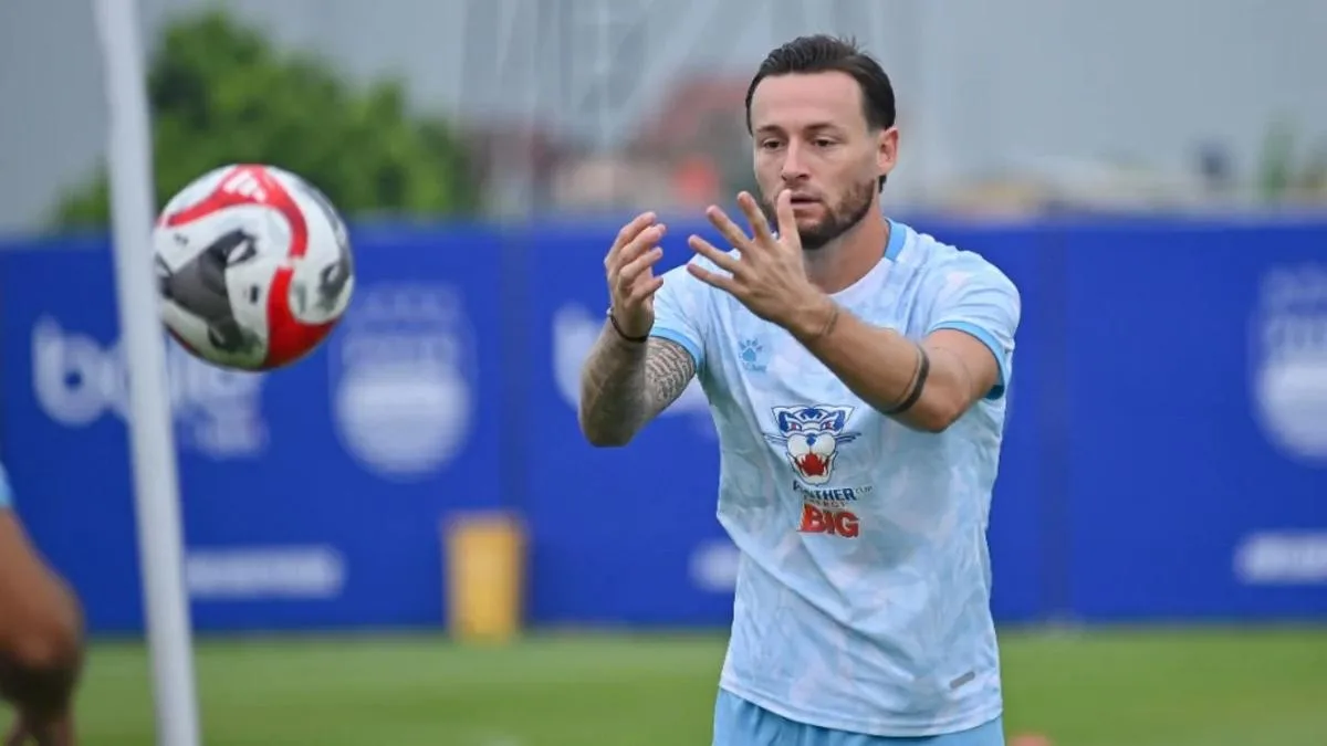 Marc Klok Puji Suporter Persib dan Persijap: Contoh Nyata Sepak Bola Indonesia